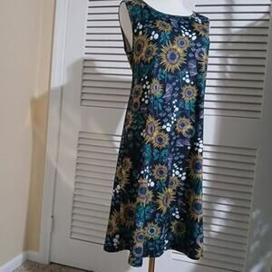 I AM AWESOME!  Small 4-6 Floral Cottagecore Granolacore Soft-Goth POCKETS!